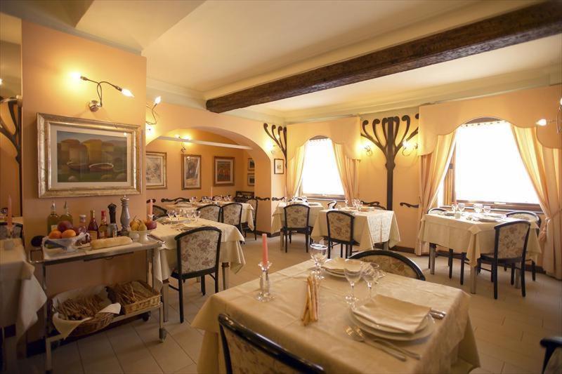 Albergo Badellino Bra Kültér fotó