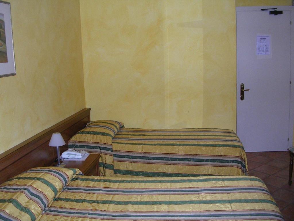 Albergo Badellino Bra Szoba fotó