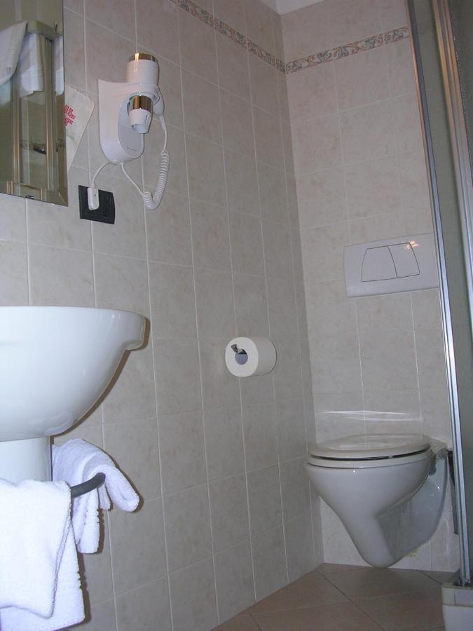 Albergo Badellino Bra Szoba fotó